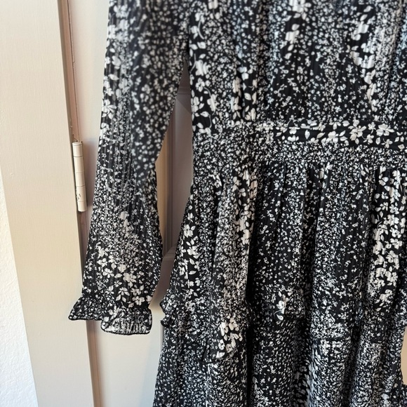 Lulus Love Me Right Black Floral Print Long Sleeve Tiered Mini Dress Size XS - Picture 6 of 9